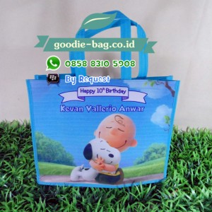Goodie Bag Ulang Tahun Snoopy and Charlie Brown / Tas Ultah Snoopy